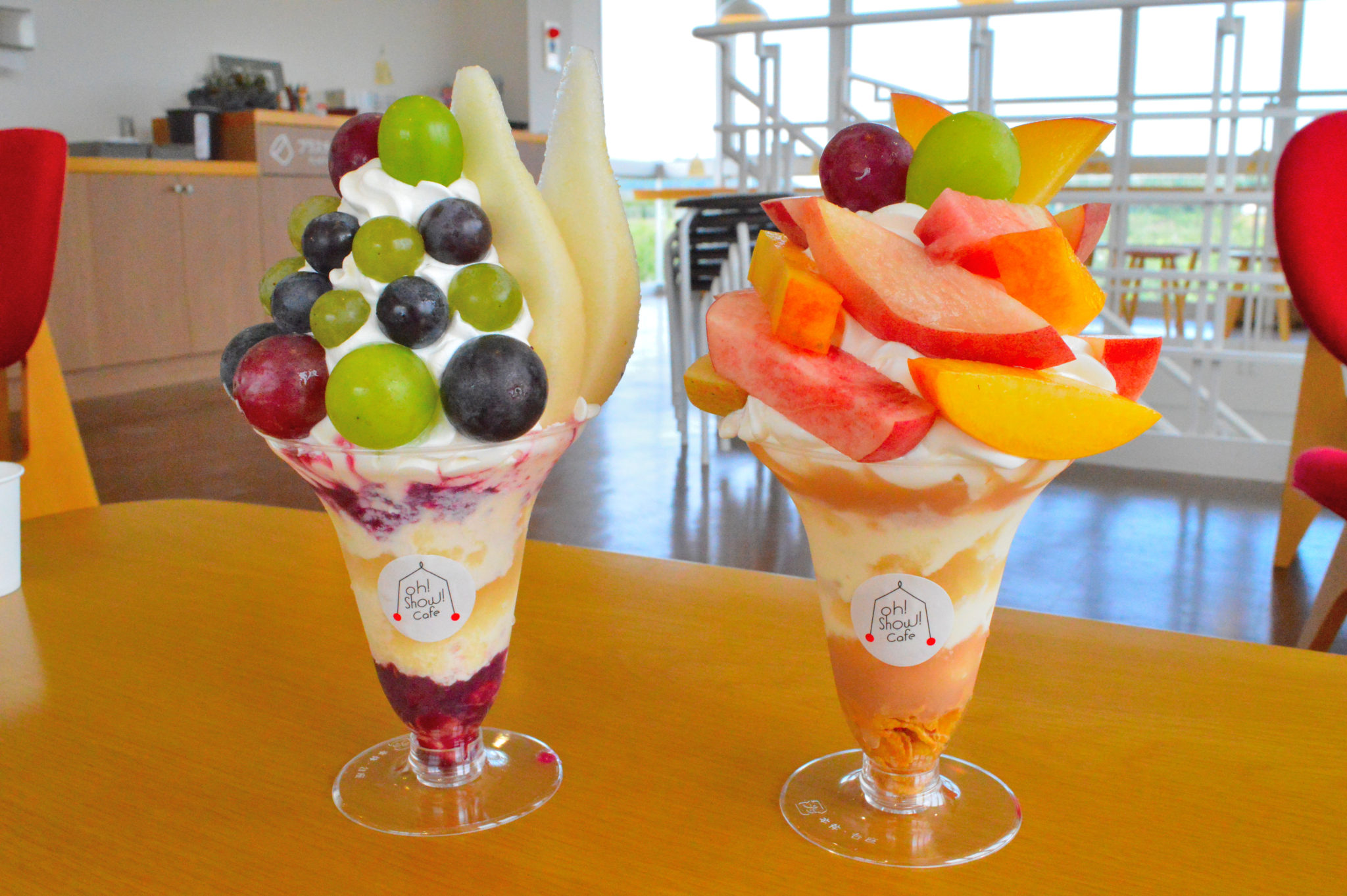 果汁ほとばしる、季節のフルーツパフェ～oh!show!cafe～