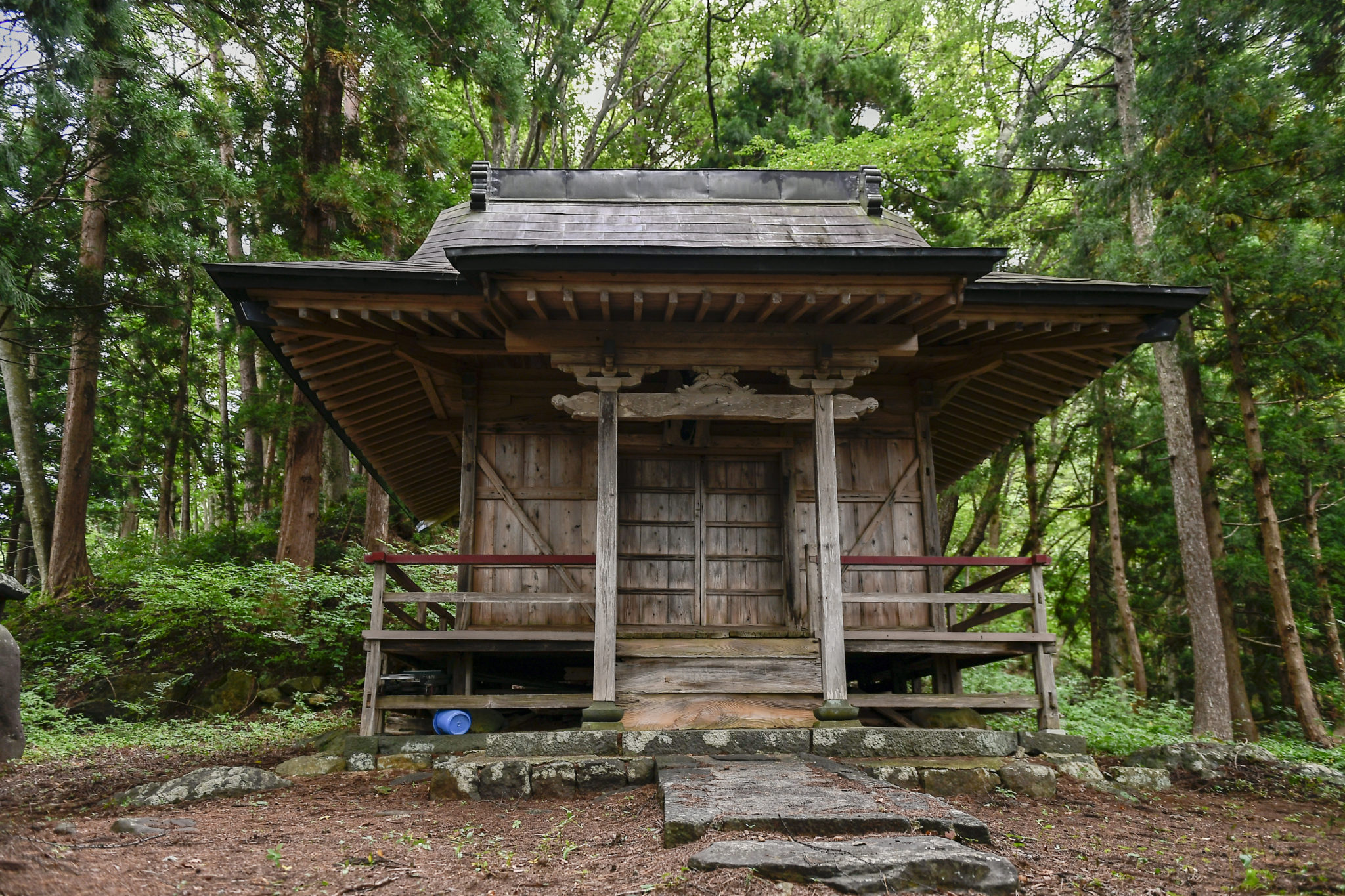 関沢(関根)の稲荷神社