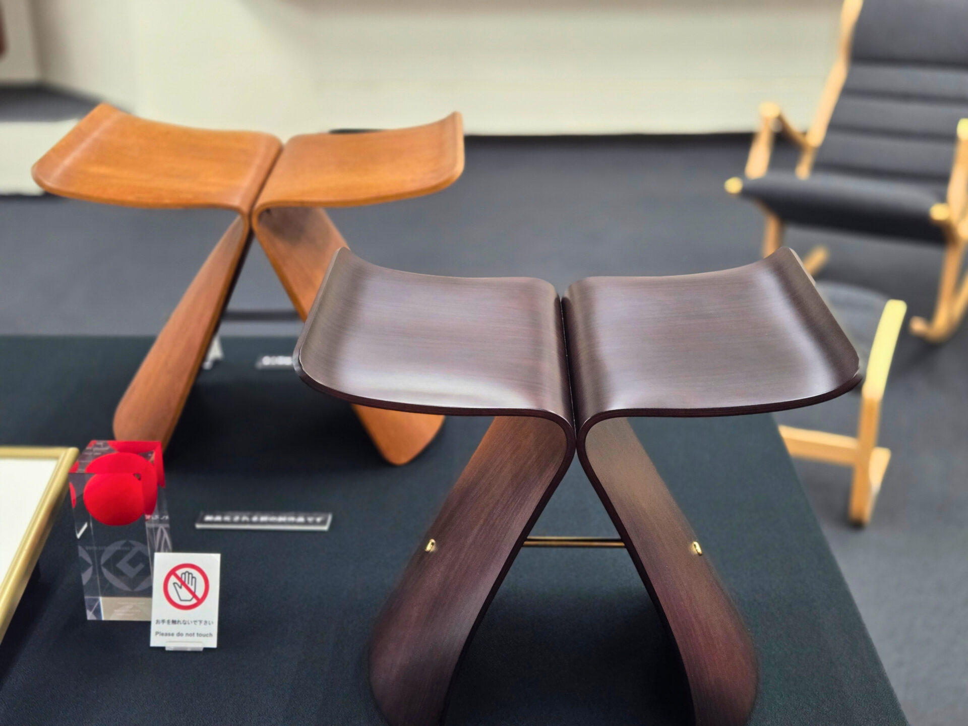 【特集記事】天童木工で世界が愛する名作椅子を体験｜無料の工場見学＆ショールーム