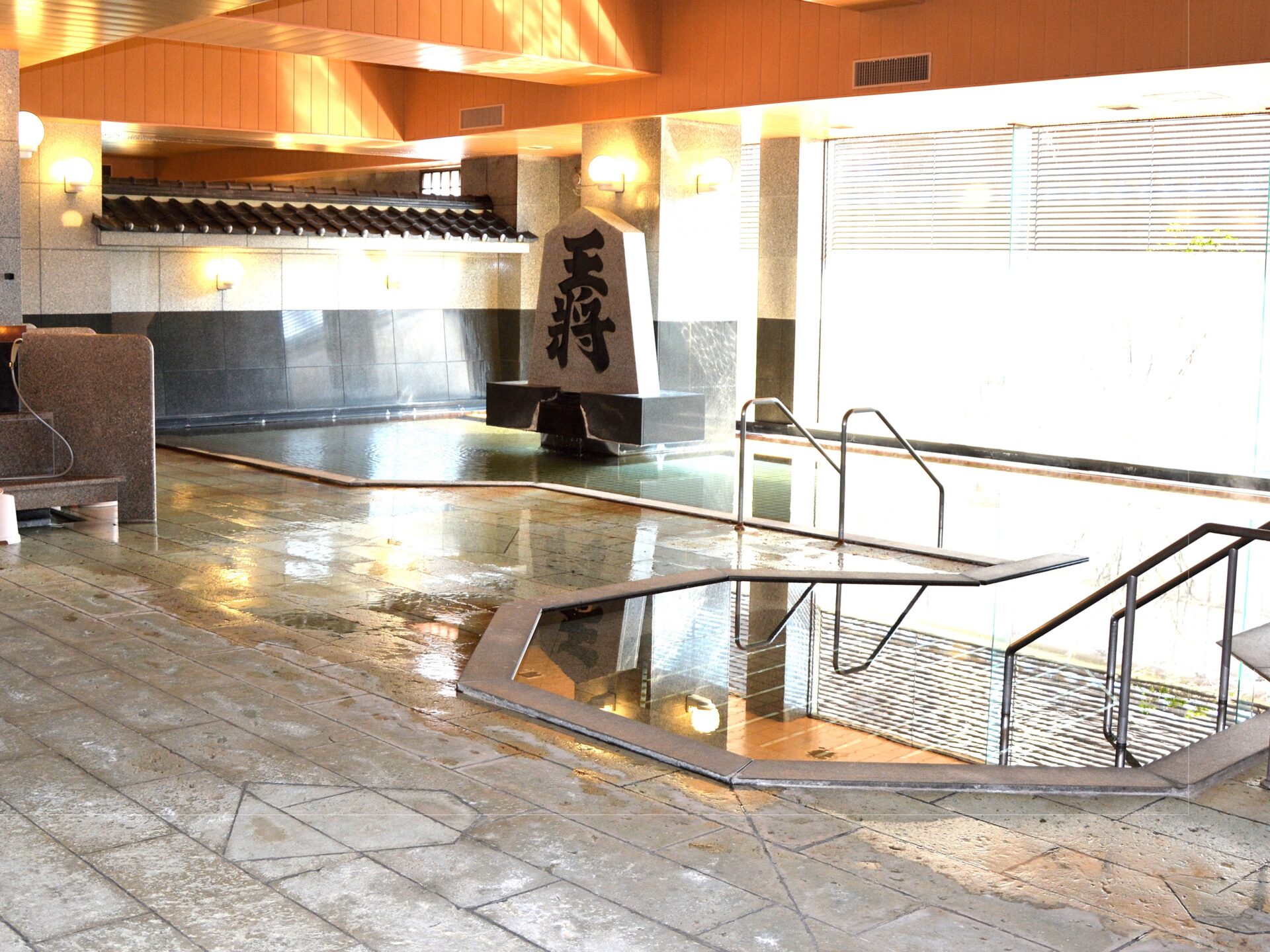 天童温泉　ホテル王将