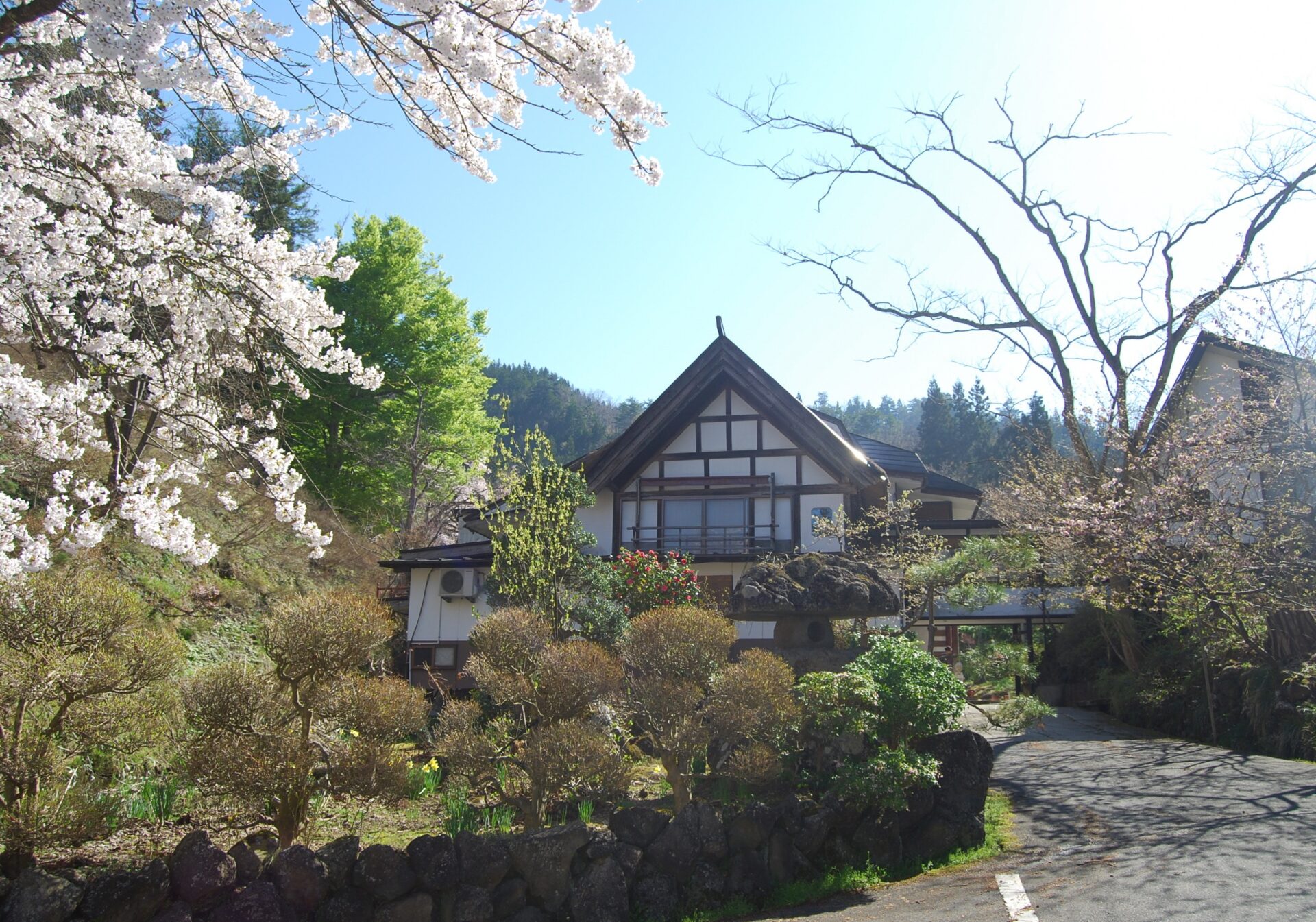 湯舟沢温泉旅館